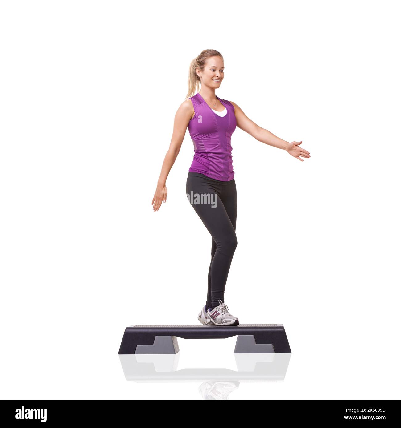 Colocar mujeres en ropa deportiva en paso-clase de aeróbic Fotografía de  stock - Alamy