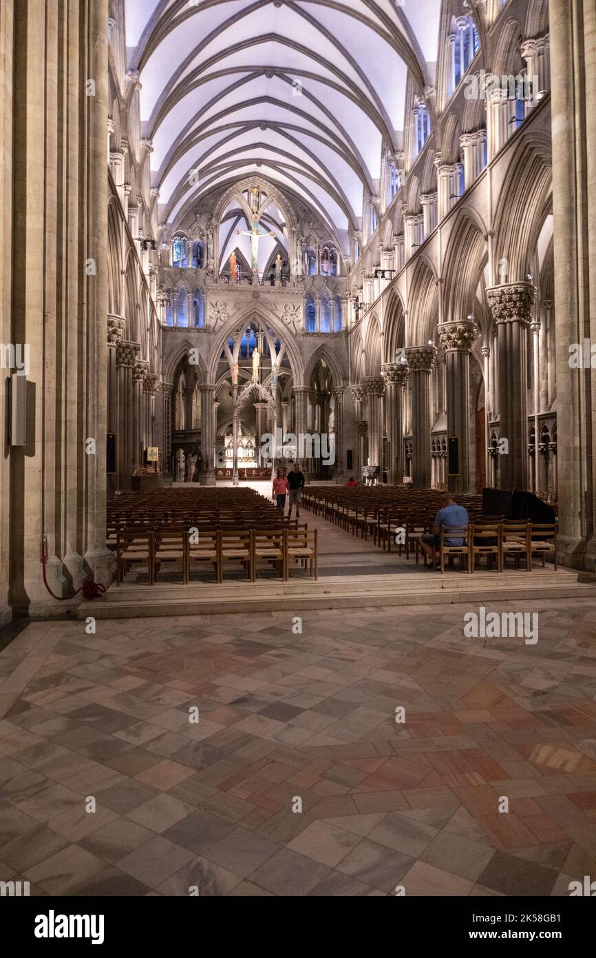 Interior de la catedral de Nidaros en Trondheim, Noruega Foto de stock