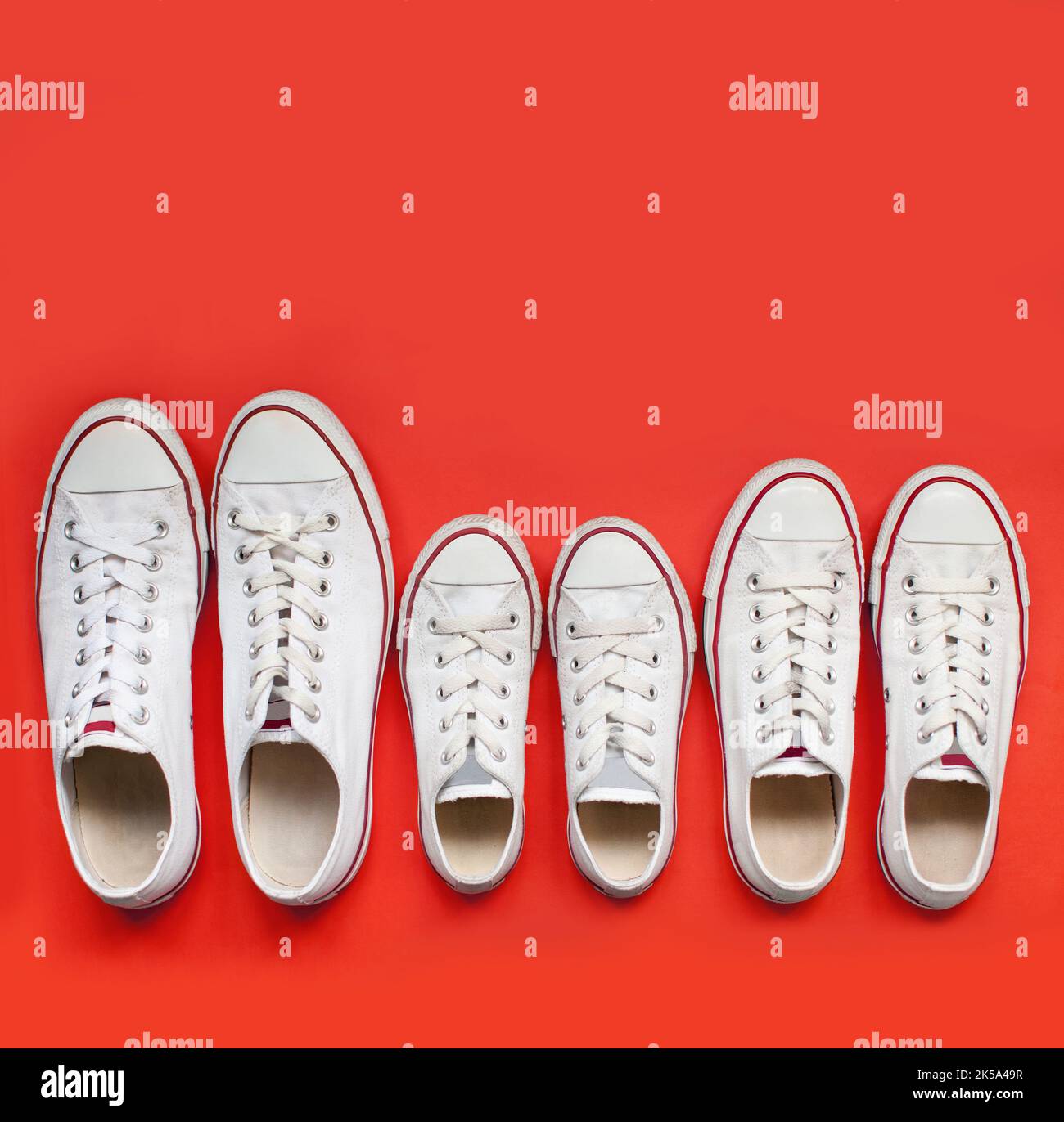 Family sneakers fotografías e imágenes de alta resolución - Alamy