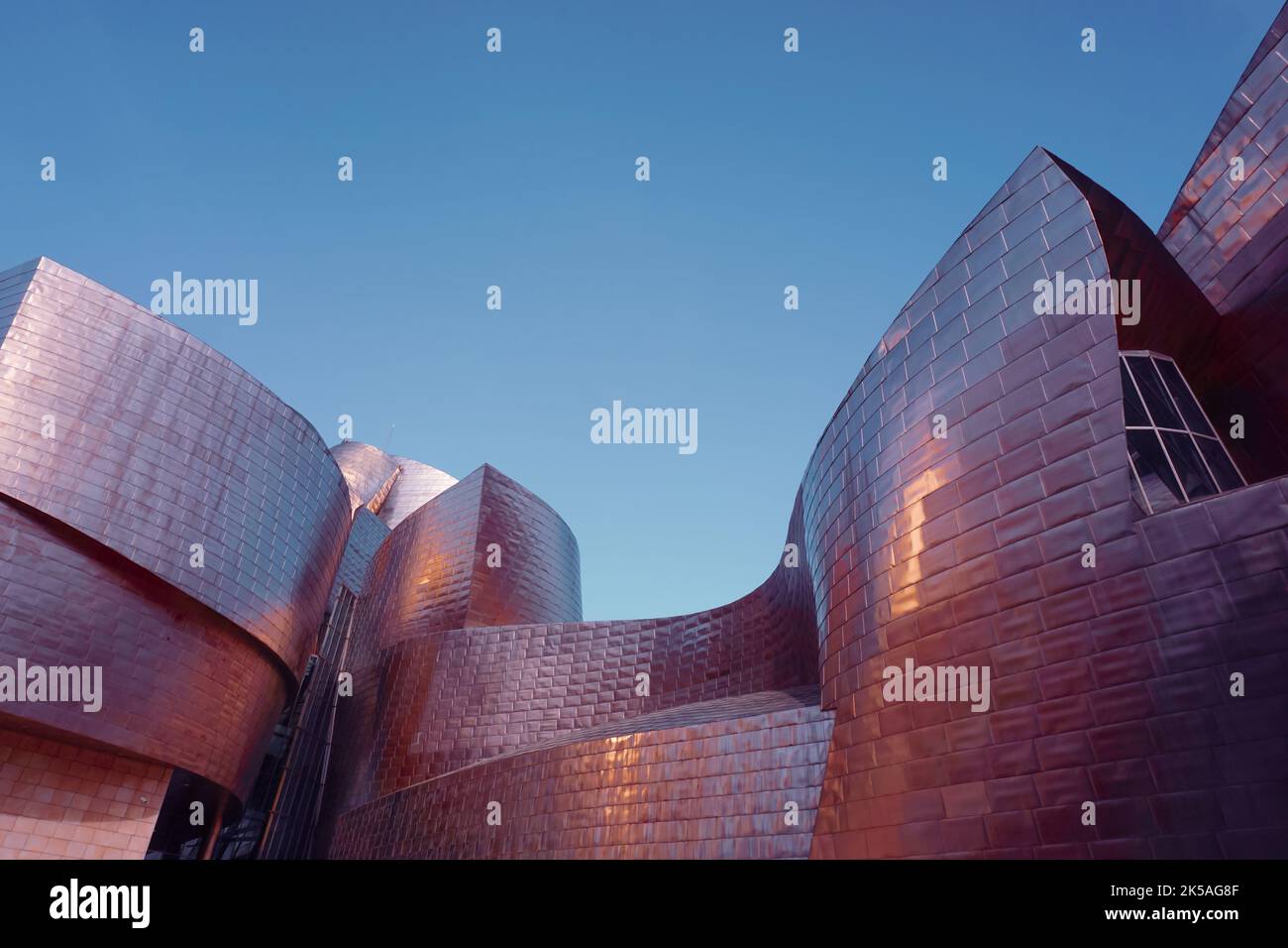 Arquitectura museo Guggenheim Bilbao, Bilbao, País vasco, españa, destinos turísticos Foto de stock