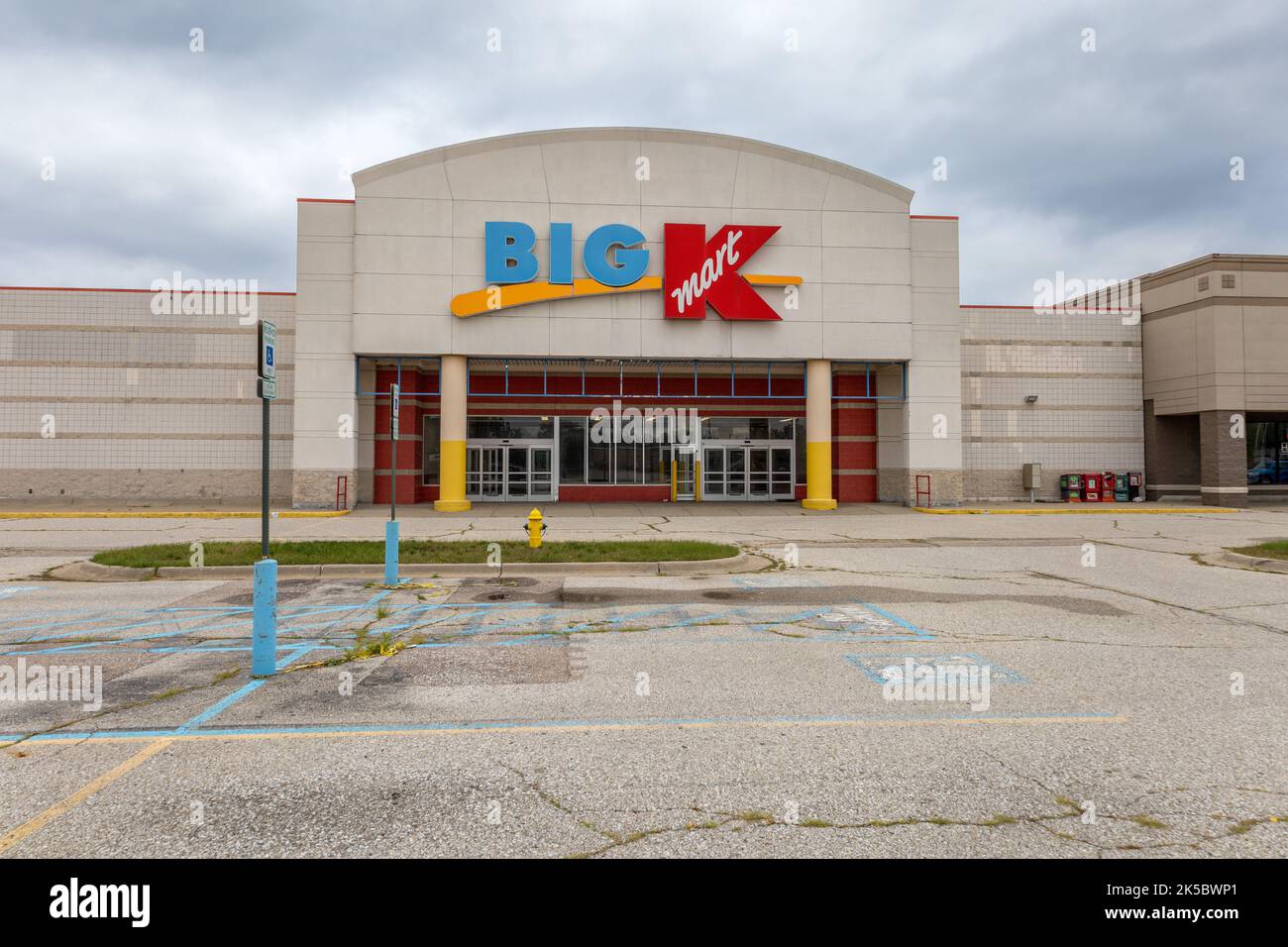 Cerrado Derrado Kmart Store America en Birch Run, Michigan USA Bancarrota Falló el cierre de la tienda Foto de stock