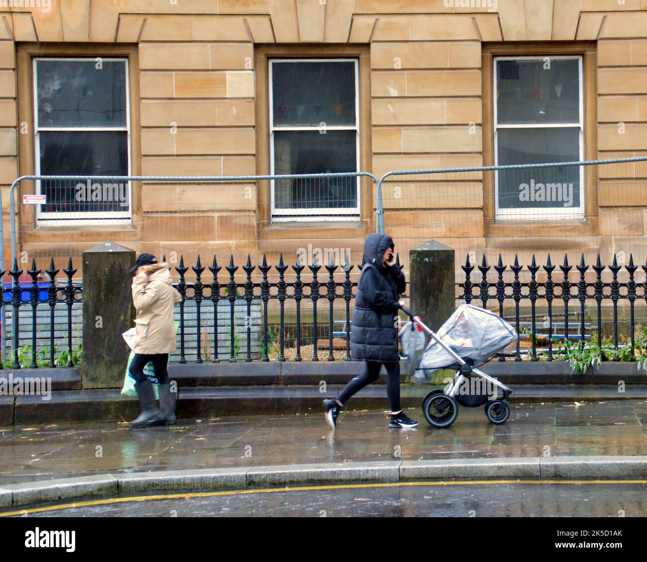 Día lluvioso en Paisley, Escocia, Reino Unido Foto de stock