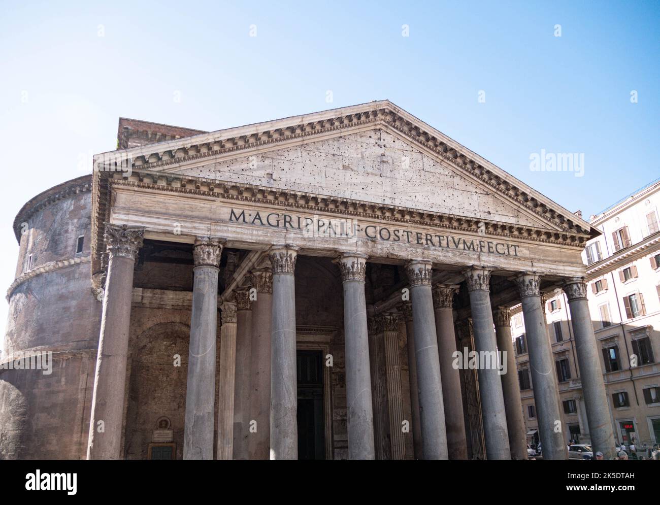 Cúpula de hormigón artesonada fotografías e imágenes de alta resolución ...