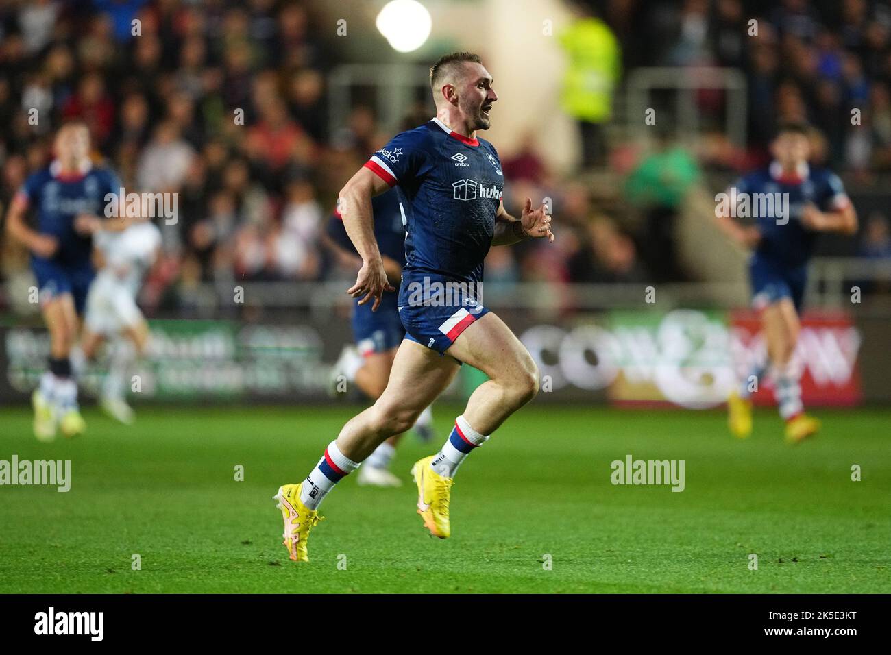 Osos corriendo fotografías e imágenes de alta resolución Alamy