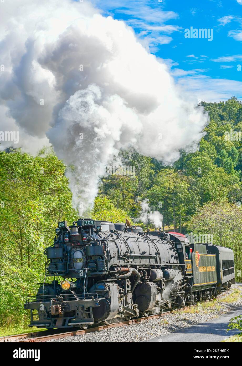 Western Maryland Railroad Engine #1309 en el Color de las Montañas Cumberland Foto de stock
