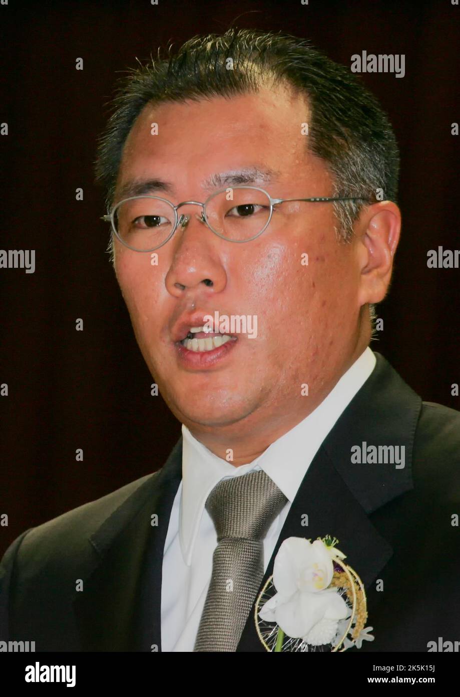 3 de noviembre de 2008-Seúl, Corea del Sur-Chung Eui-Sun de Hyundai Motor Group Presidente. Foto de stock