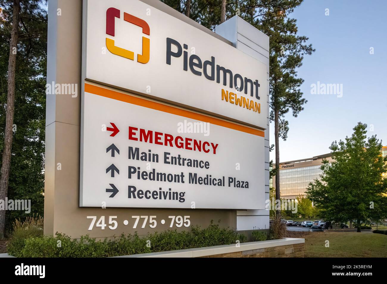 Piedmont Newnan Hospital en Newnan, Georgia, es parte del Piedmont Healthcare System en el área metropolitana de Atlanta / Georgia del Norte. (ESTADOS UNIDOS) Foto de stock