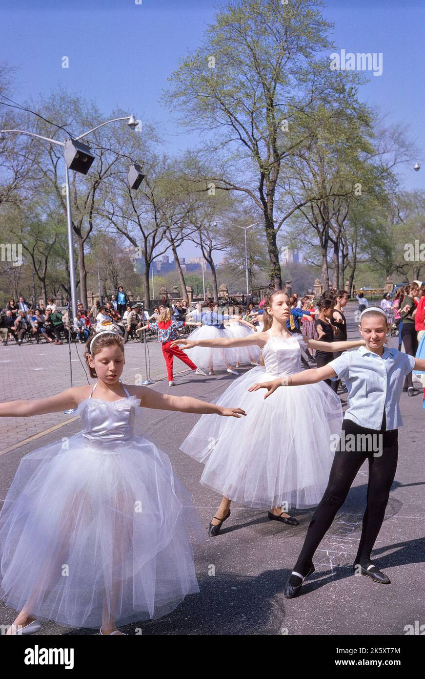 Clase de ballet, Central Park, Ciudad de Nueva York, Nueva York, EE.UU., Colección Toni Frissell Foto de stock