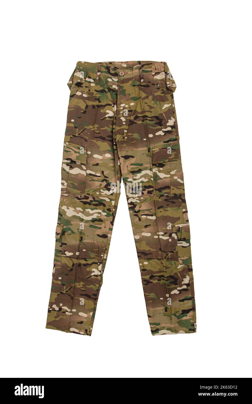 Pantalones militares de camuflaje. Ropa de soldado. Aísle sobre un fondo  blanco Fotografía de stock - Alamy