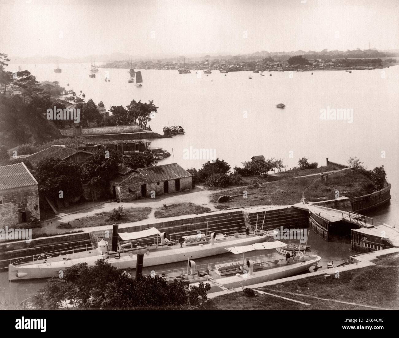 Vintage del siglo xix fotografía - China, Cantón, Guangzhou - barco en dique seco, en el cantón Río, río Pearl Foto de stock