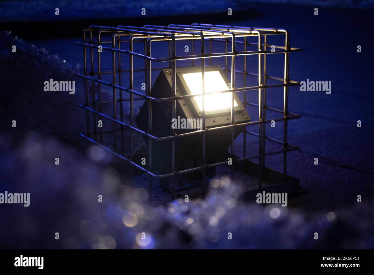 Jaula de la lámpara fotografías e imágenes de alta resolución - Página 2 -  Alamy