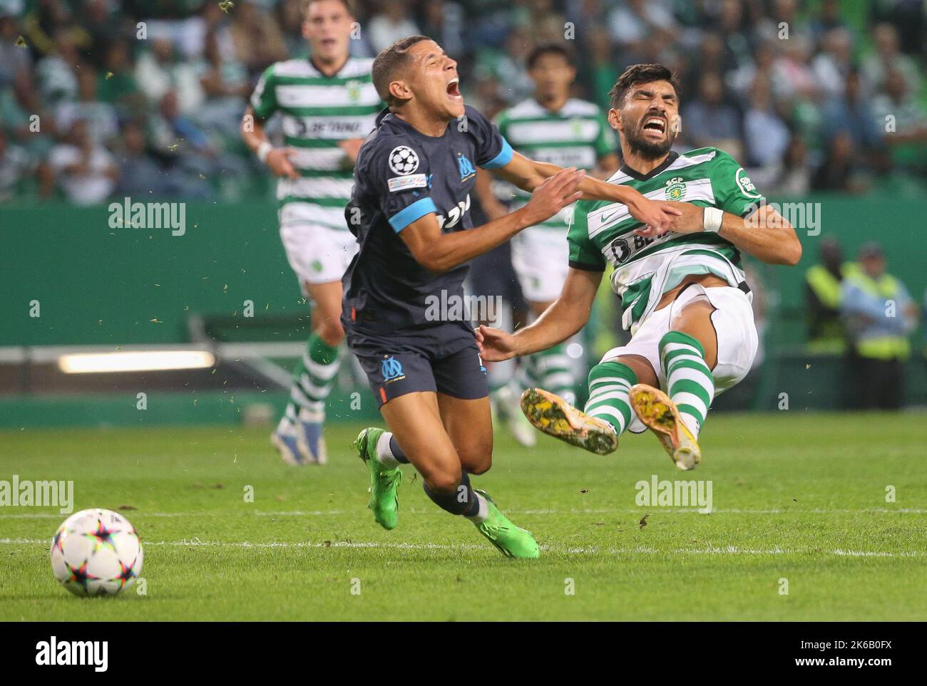 Amine Harit de Olympique Marseille y Ricardo Esgaio del Sporting Club