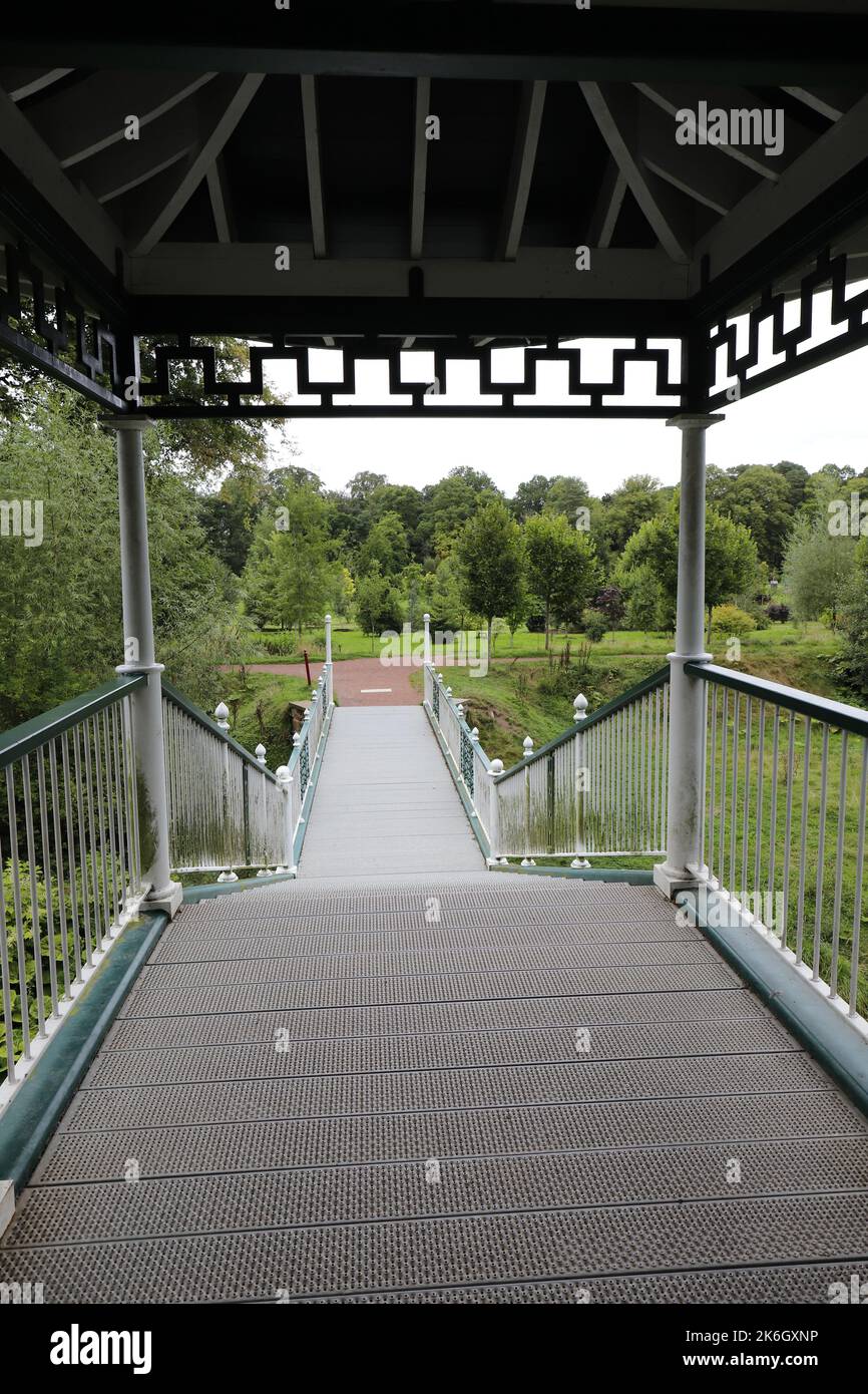 El puente chino en Dumfries House, en Ayrshire, Escocia, cruza el Lugar Water Fotografía de