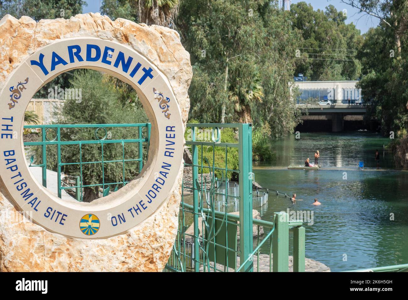 Israel, Galilea, Yardenit sitio del bautismo en el río Jordán Foto de stock