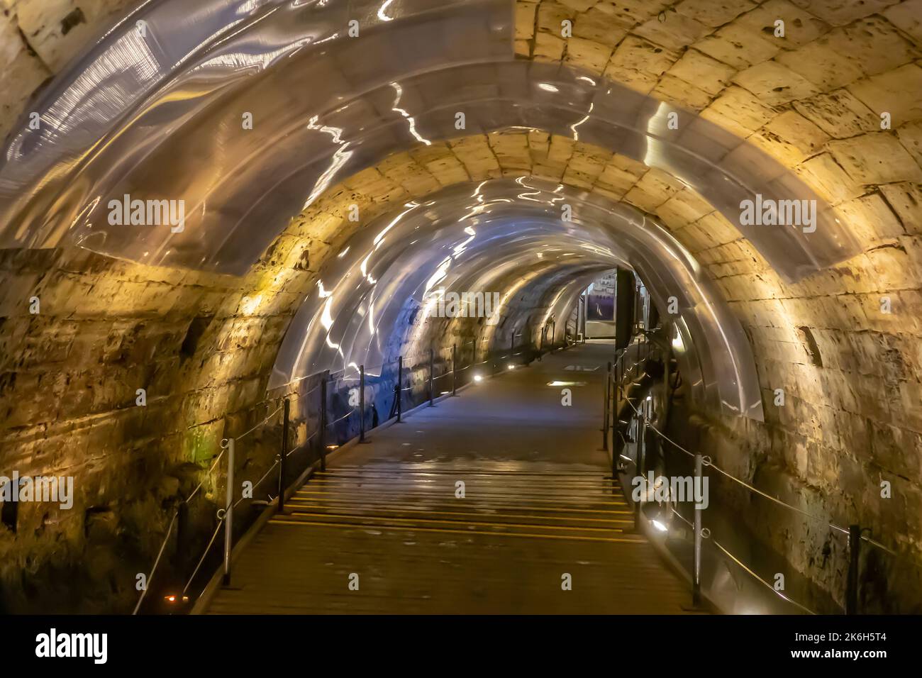 Israel, Acre (Akko), túnel de los Caballeros templarios Foto de stock