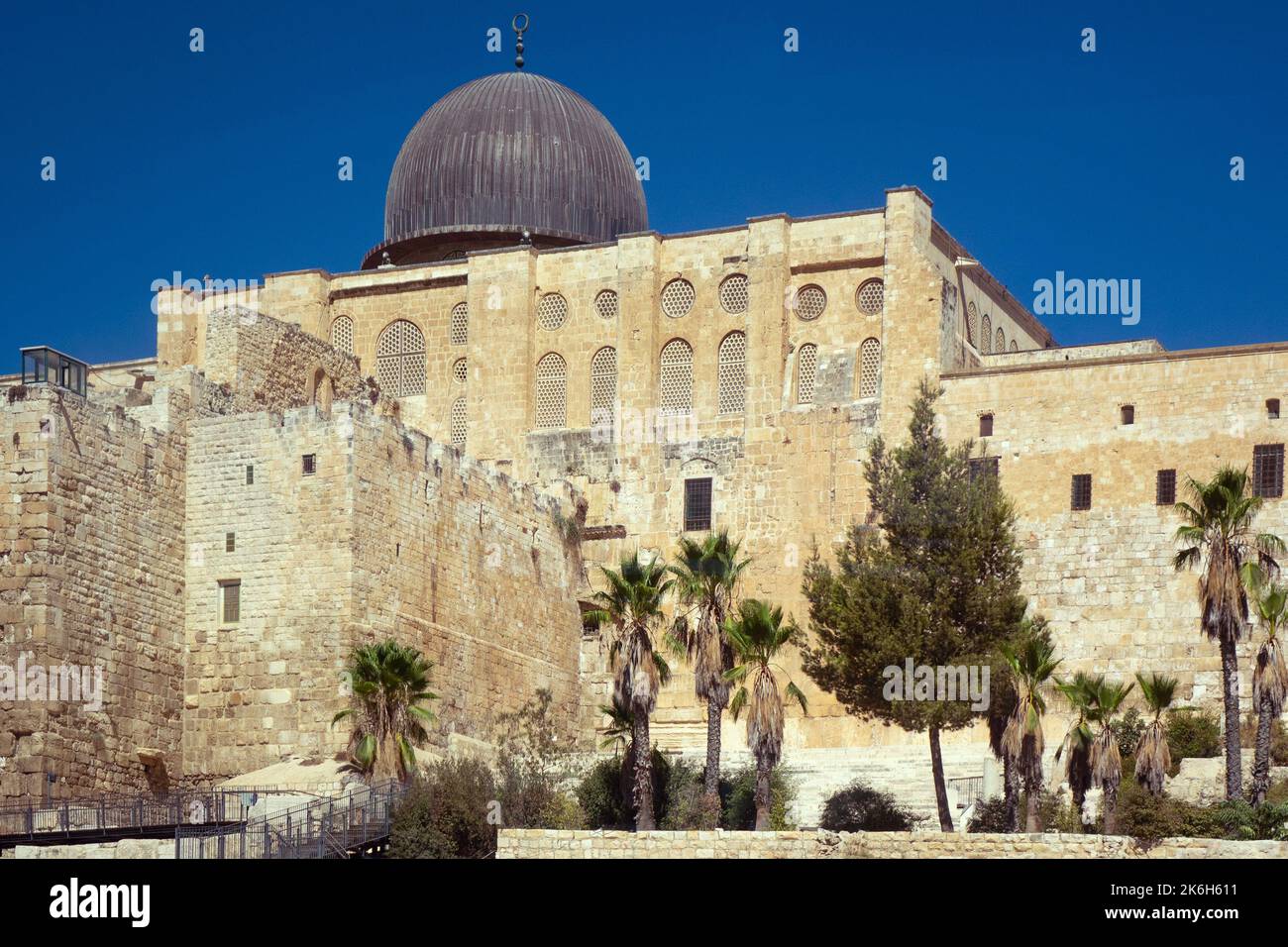 Israel, Jerusalén, las murallas de la Ciudad Vieja con la Mezquita Al Aqsa y el Monte del Templo Foto de stock