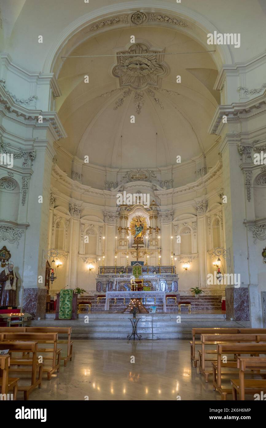 Italia, Sicilia, Noto, San Francisco la iglesia Inmaculada, interior Foto de stock