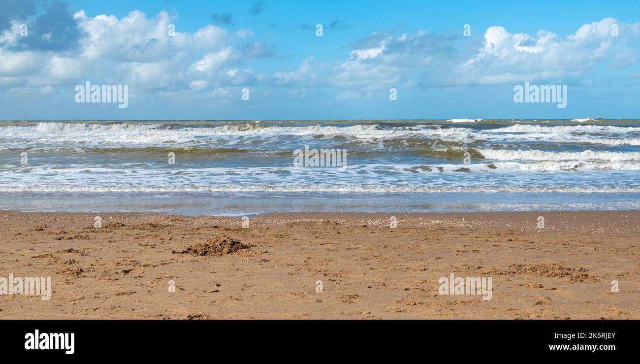 Costa holandesa, Mar del Norte, playa en los Países Bajos. Foto de stock