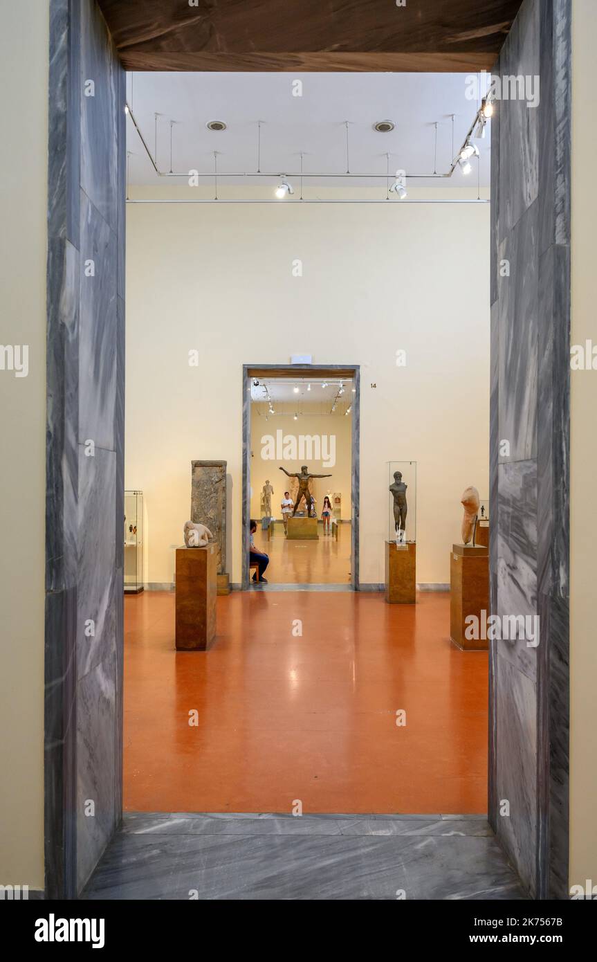 Interior del Museo Arqueológico Nacional, Atenas, Grecia Foto de stock