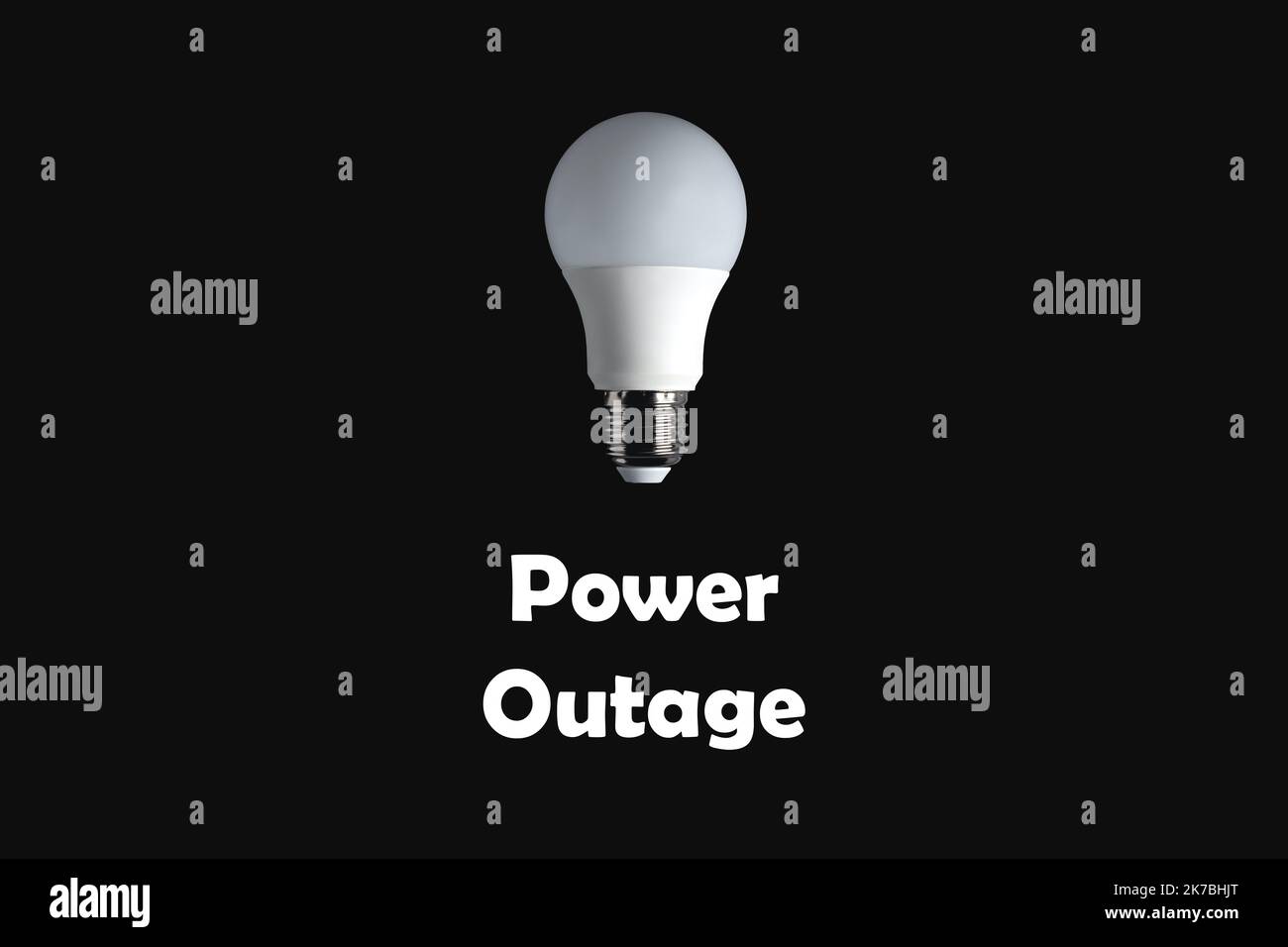 Bombilla sin electricidad que simboliza un corte de energía Fotografía de  stock - Alamy