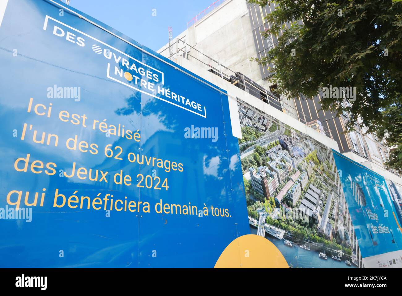 ©PHOTOPQR/LE PARISIEN/Ph Lavieille ; SAINT OUEN ; 01/08/2022 ; Illustration du chantier du village des athlètes pour les Jeux Olympiques de 2024 implante sur les communes de Saint Ouen et St Denis. - Saint Ouen, Francia, agosto de 1st 2022 lugar de la aldea de los atletas para los Juegos Olímpicos de 2024 situado en los municipios de Saint Ouen y St Denis. Foto de stock