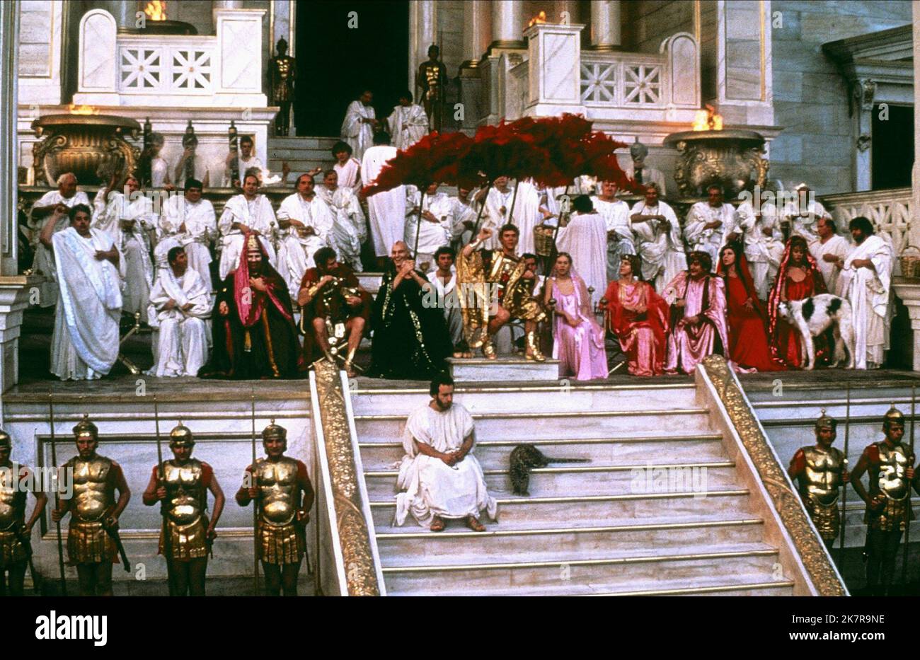 Malcolm McDowell Película Caligula (1979) Director Tinto Brass & Bob Guccione 14 Agosto 1979 Malcolm McDowell Película Caligula (1979) Director Tinto Brass & Bob Guccione 14 Agosto 1979