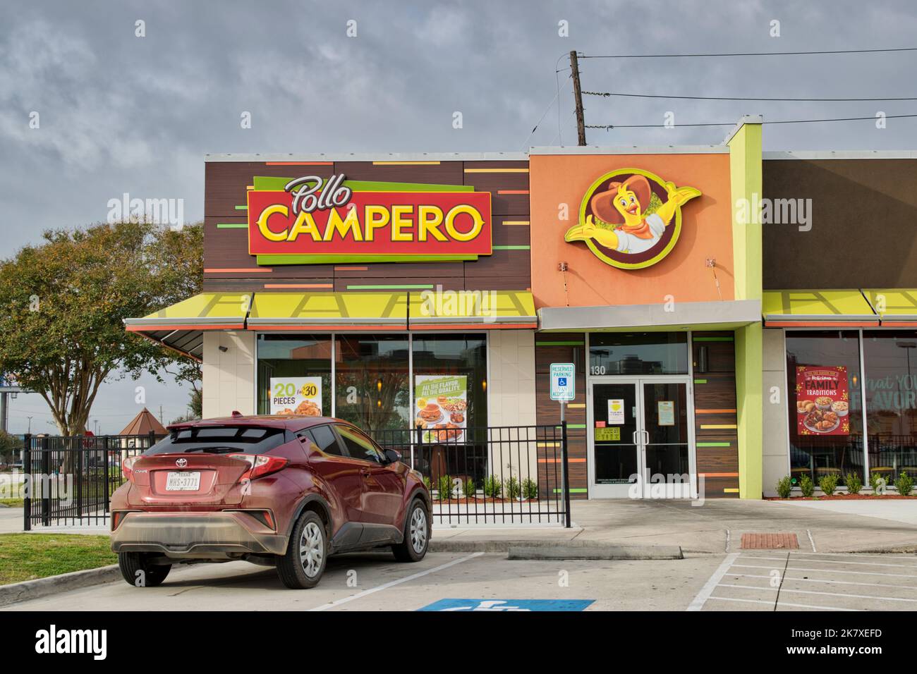 Houston, Texas, EE.UU. 12032021 Fachada exterior del restaurante