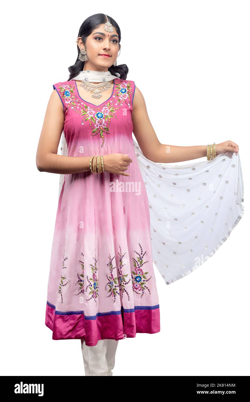 Mujer india tradicional de cuerpo completo en traje de sari ángulo  diferente vista frontal, lateral y posterior que se encuentran aisladas  sobre fondo blanco Fotografía de stock - Alamy