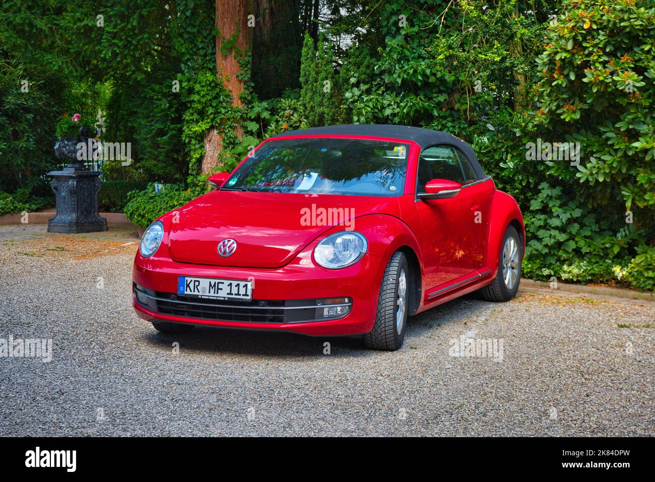 New beetle convertible fotografías e imágenes de alta resolución - Alamy