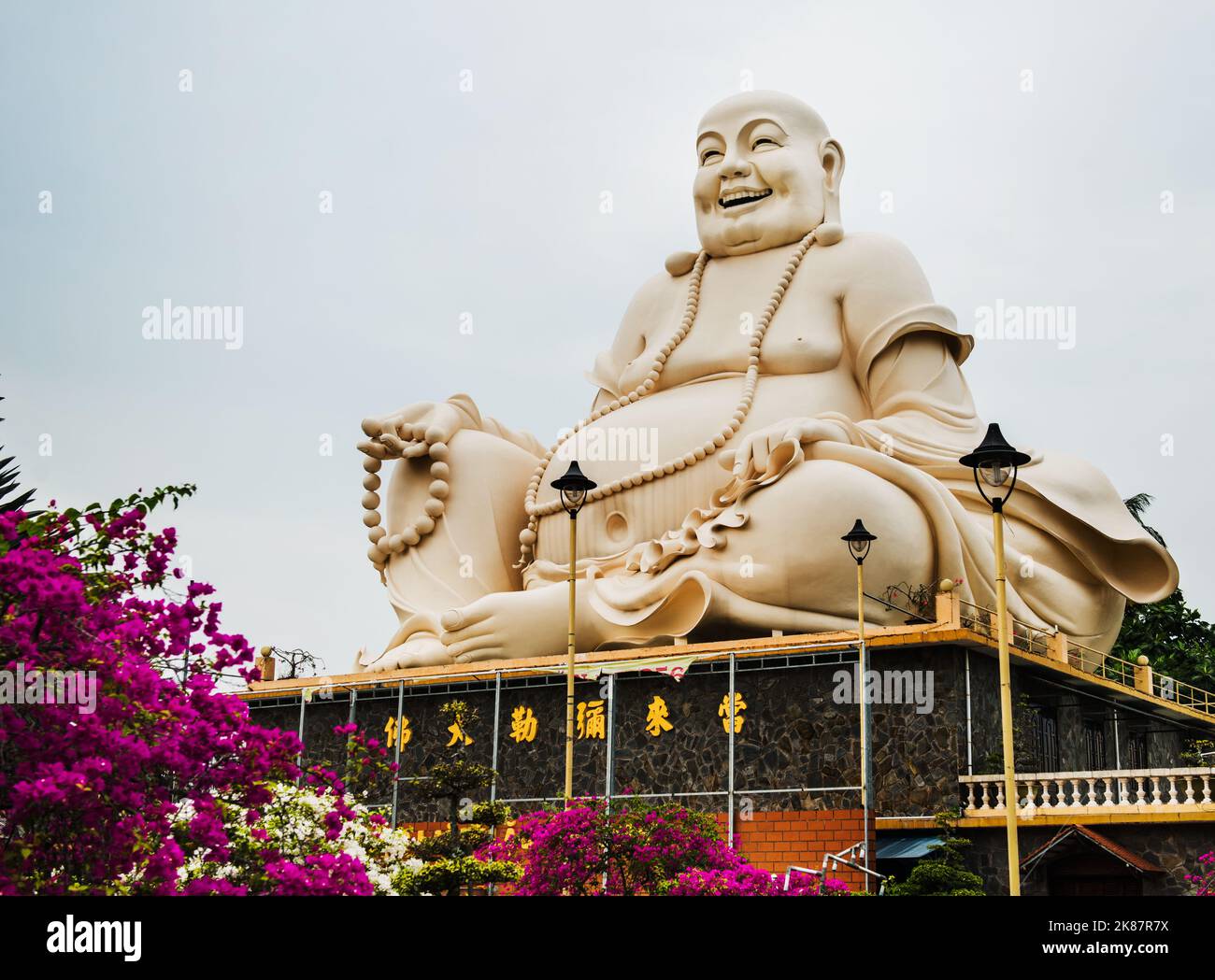 Estatua de Buda, Templo Budista Vinh Trang, My Tho, Vietnam, Indochina, Sudeste Asiático, Asia Foto de stock