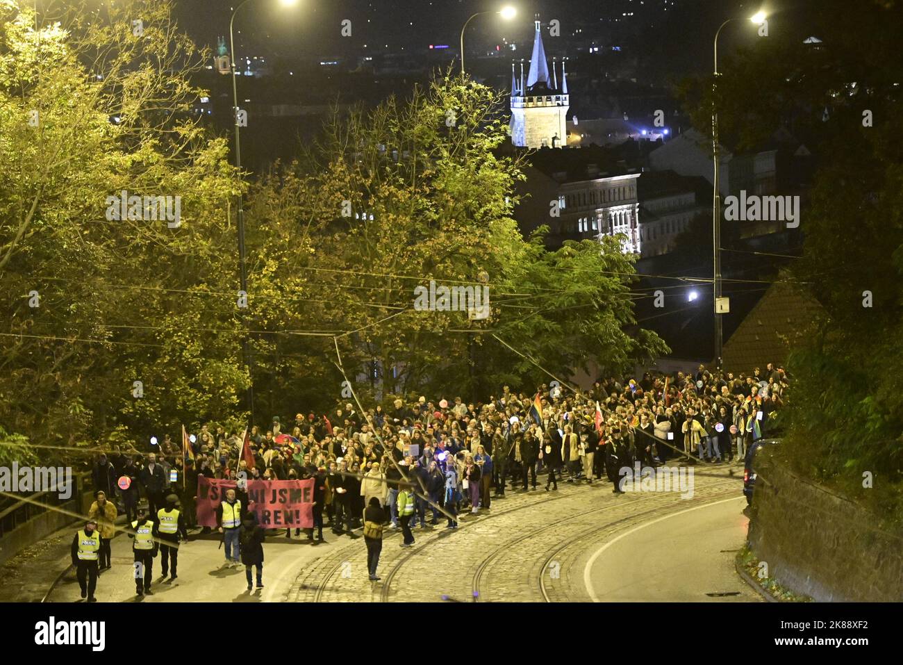 Praga, República Checa. 21st de Oct de 2022. 'No guardaremos silencio' marcha contra la violencia contra las personas LGBT tokk Place en Praga, República Checa, el 21 de octubre de 2022. Crédito: Roman Vondrous/CTK Photo/Alamy Live News Foto de stock