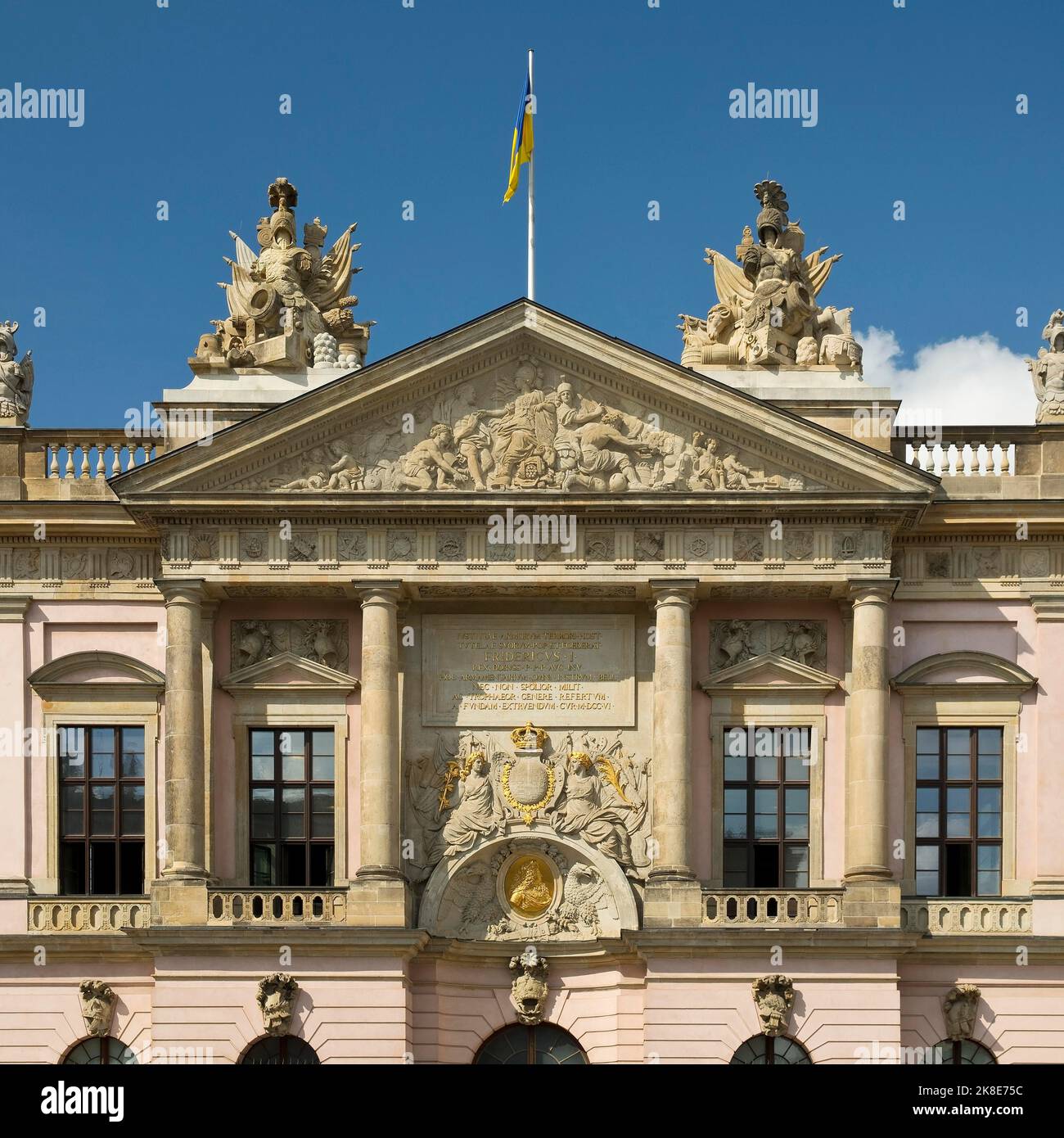 Museo Histórico Alemán en el arsenal barroco en el boulevard Unter den Linden, detalle de fachada, Berlín, Alemania Foto de stock