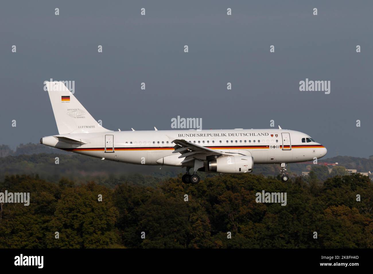 1503 15+03 Airbus A319 Luftwaffe Fuerza Aérea Alemana Colonia Aeropuerto de Bonn 12/10/2022 EDDK CGN Foto de stock