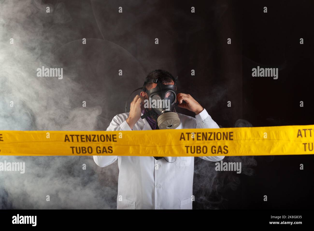 Mascarilla de seguridad de polvo químico fotografías e imágenes de alta  resolución - Alamy