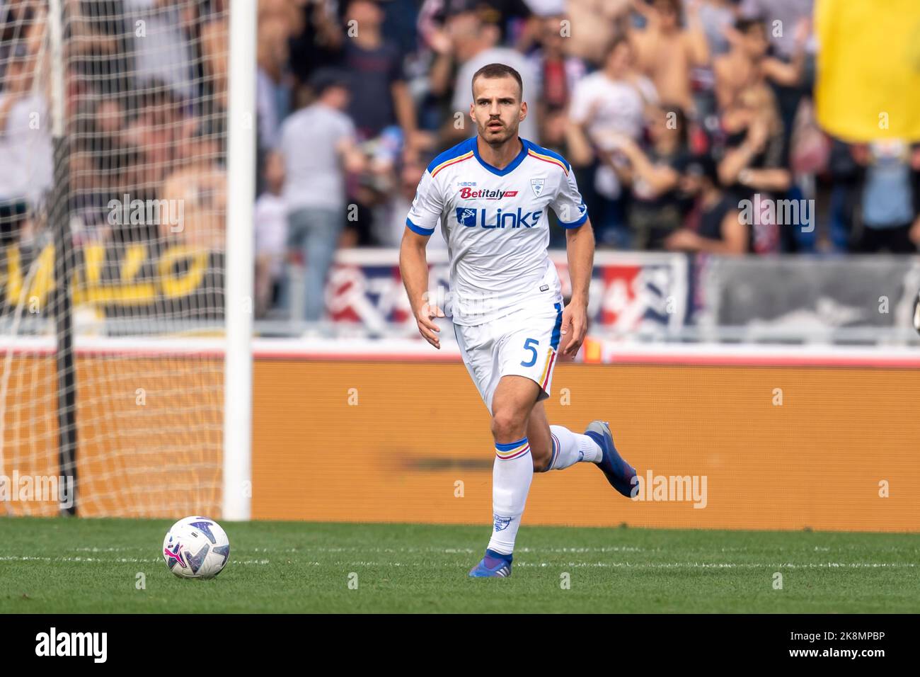 Marin Pongracic (Lecce) Durante el italiano ' Serie Un partido entre el