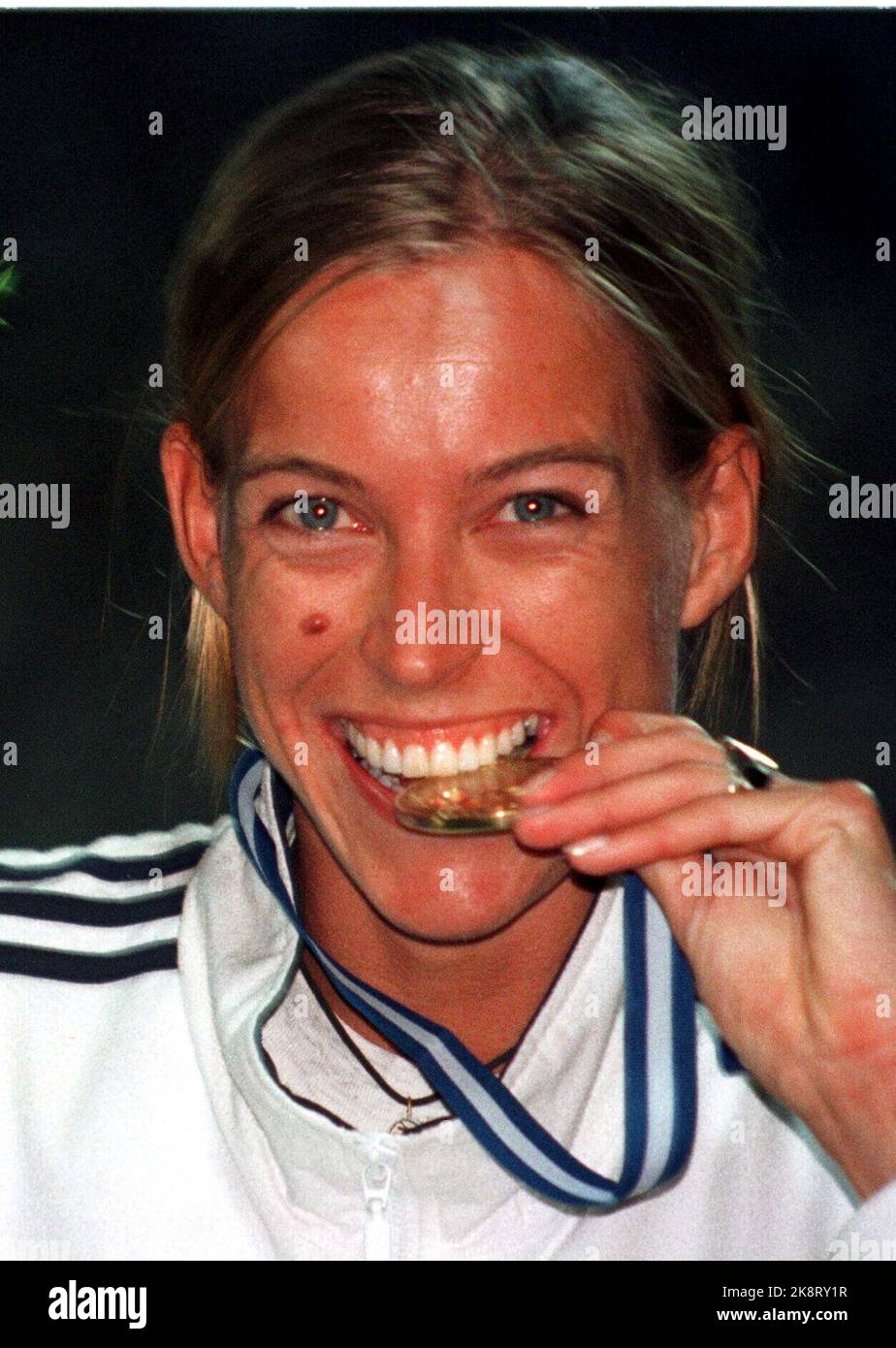 Mundial de Atletismo Atenas 1997 Hanne Hanne Haugland prueba la