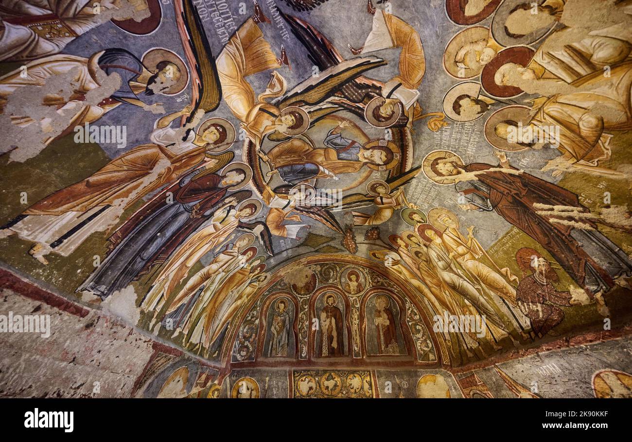 Vista interior de un magnífico fresco en la iglesia oscura, museo al aire libre Karanlık Kilise in goreme, Capadocia, Anatolia, Turquía. Foto de stock