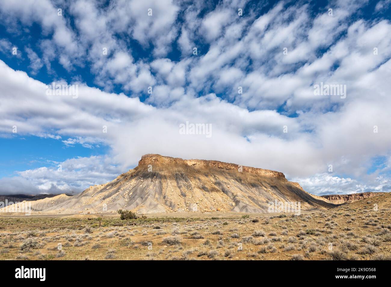 Paisaje escénico y butte erosionado en Sego Canyon, Utah Foto de stock
