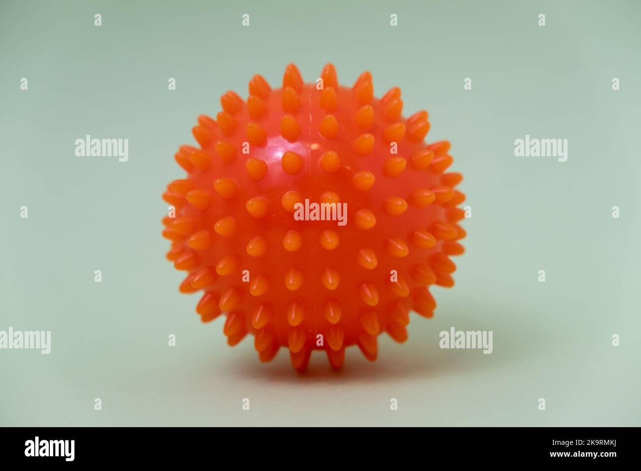 Koosh ball fotografías e imágenes de alta resolución - Alamy