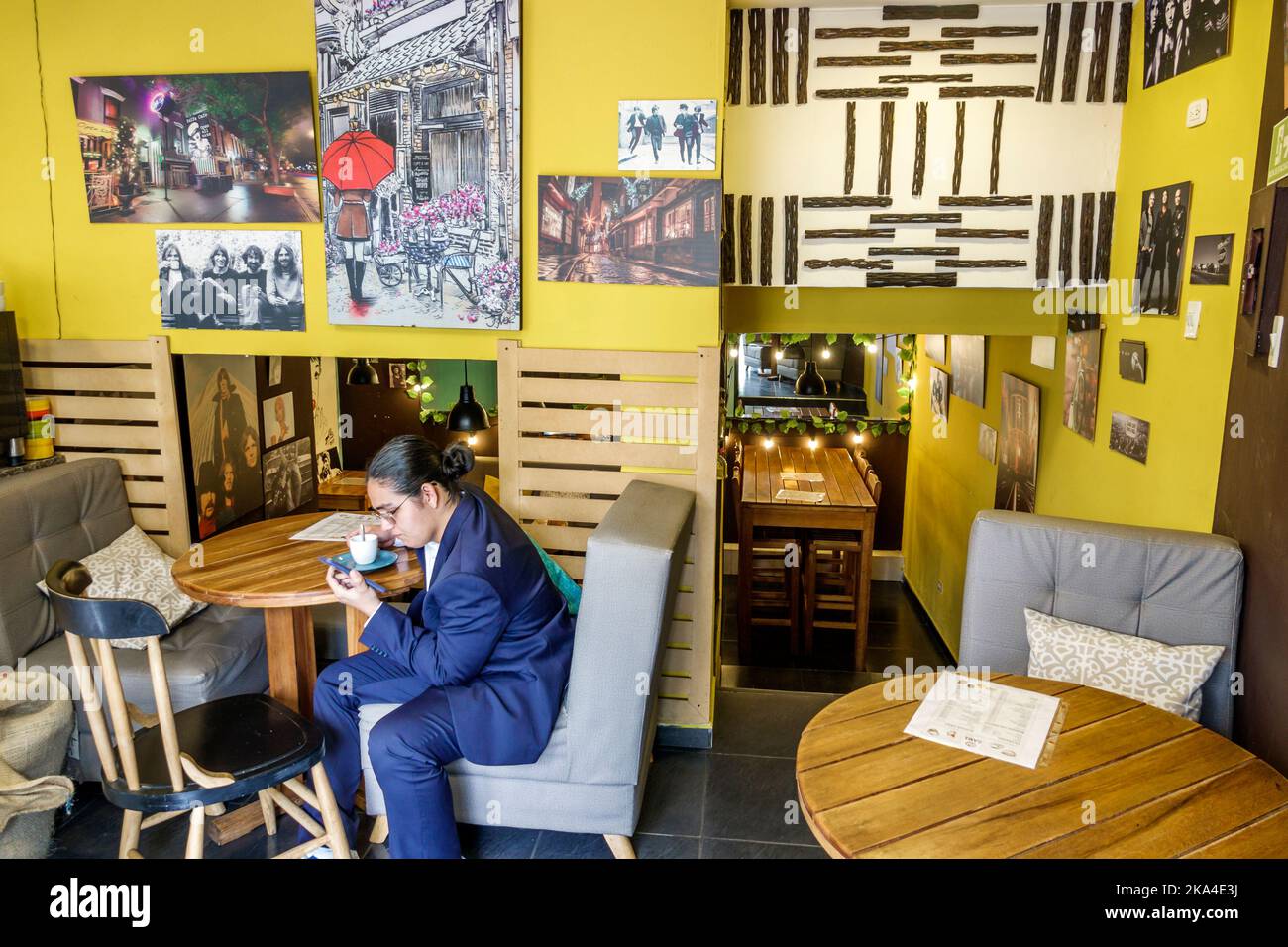 Bogotá Colombia,La Candelaria Centro Historico CENTRO HISTÓRICO CENTRO DE LA CIUDAD ANTIGUA CENTRO DE LA CIUDAD EGIPTO,SAMA Café de Origen coffeehouse,RESTAURANTE RESTAURANTES d Foto de stock