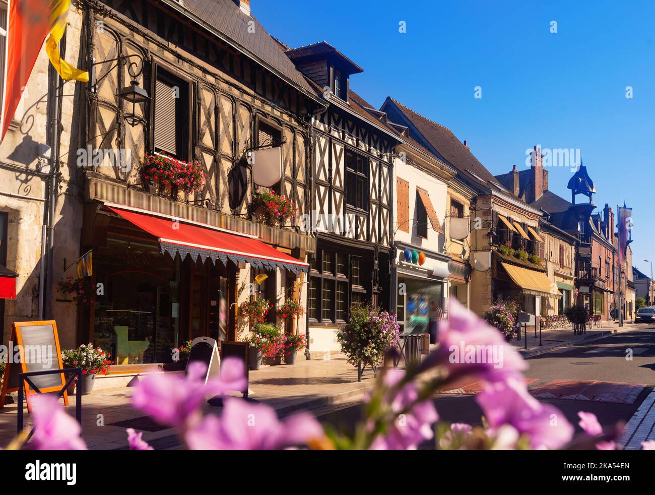 Centro de Aubigny-sur-Nere, municipio y comuna francesa, departamento de Cher, en el distrito de Bourges y cantón de Aubigny-sur-Nere Foto de stock