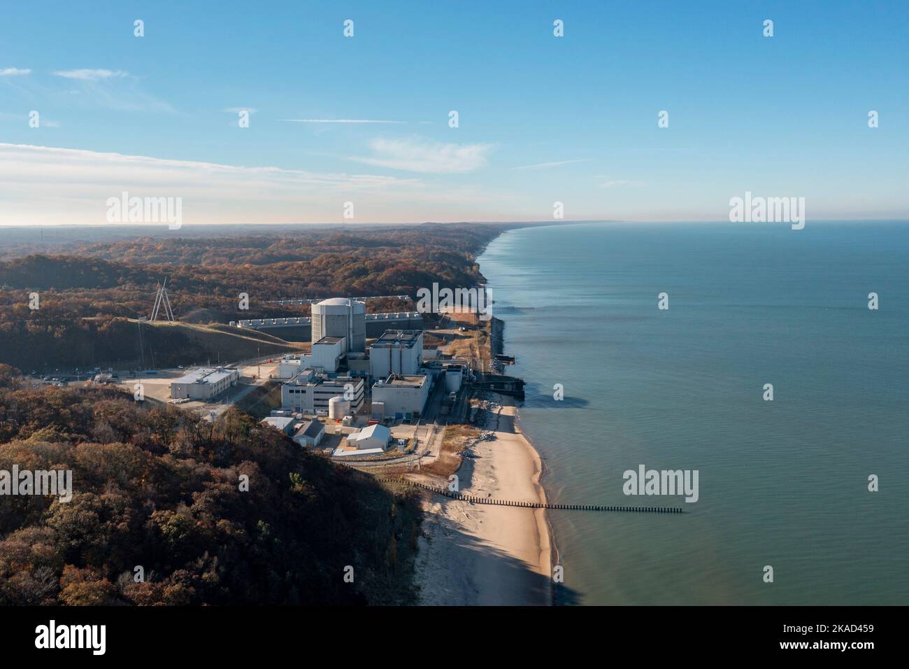 South Haven, Michigan - La central nuclear de Palisades, a orillas del lago Michigan. El reactor se cerró para su desmantelamiento en mayo de 2022. BU Foto de stock