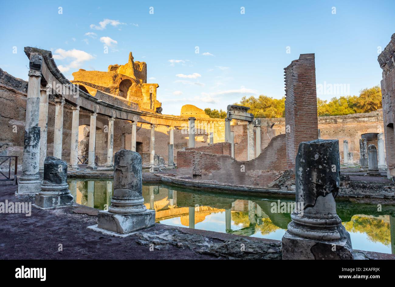 Villa Adriana o Villa de Adriano. Complejo arqueológico romano en Tivoli, Italia Foto de stock