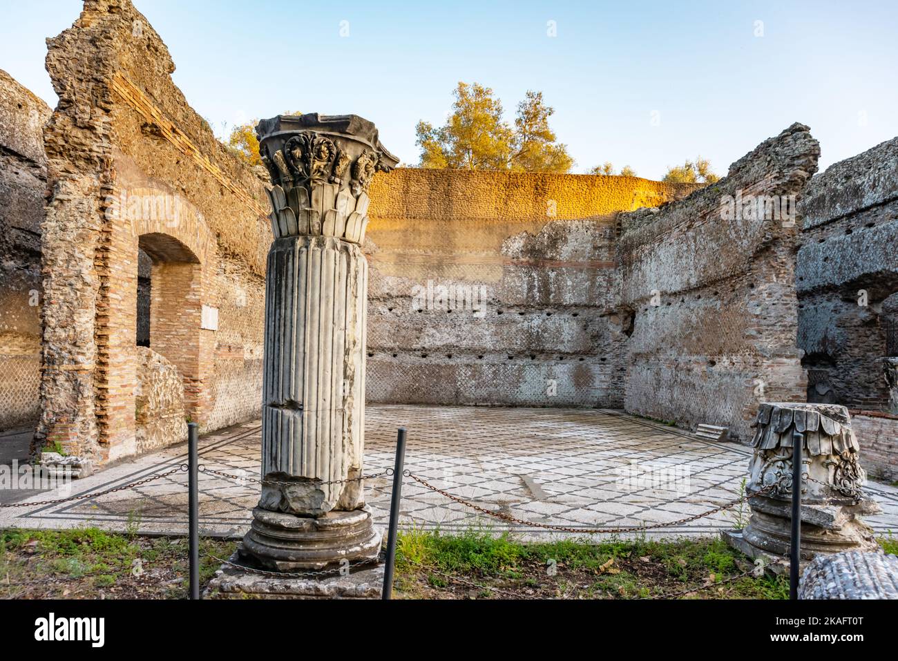 Villa Adriana o Villa de Adriano. Complejo arqueológico romano en Tivoli, Italia Foto de stock