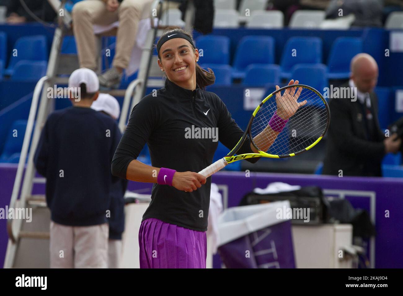 Caroline Garcia (FR) regresa un disparo el 16 de mayo de 2016, en Estrasburgo, Francia, en el Estrasburgo Internacional. El primer gran evento del tenis femenino francés sobre tierra batida después de Roland Garros y el primer local deportivo de Alsacia, Estrasburgo Internacional, se celebrará para su 30th edición, del 13 al 21 de mayo de 2016. (Foto de Elyxandro Cegarra/NurPhoto *** Por favor use el crédito del campo de crédito *** Foto de stock