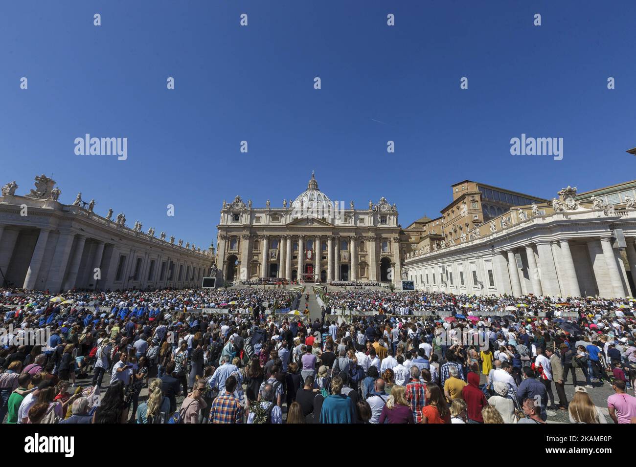 Papa francisco celebra el domingo de ramos fotografías e imágenes de alta  resolución - Alamy
