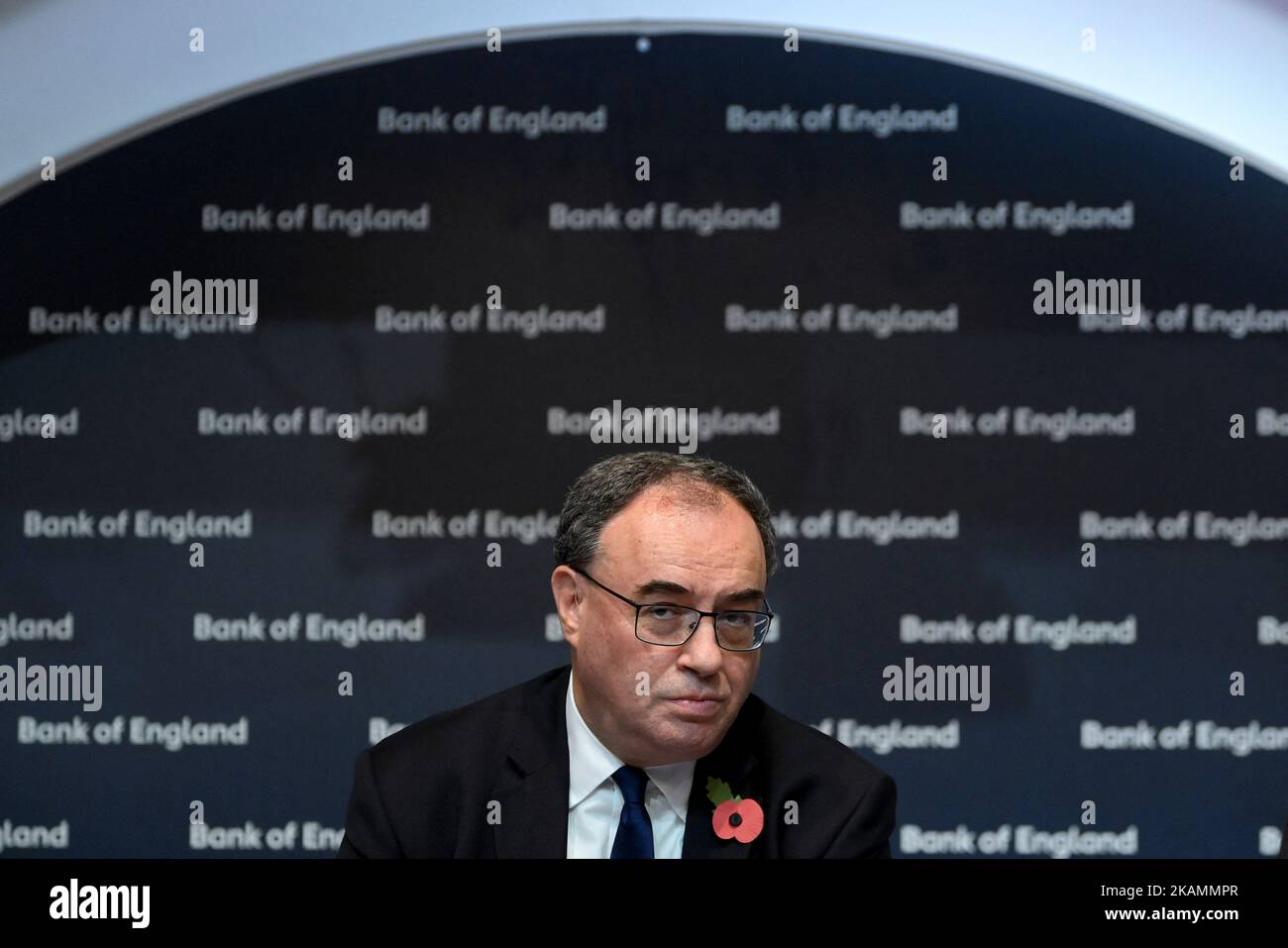 Andrew Bailey, gobernador del Banco de Inglaterra, durante una conferencia de prensa para la publicación del Informe de Política Monetaria, en el Banco de Inglaterra, Londres. Fecha de la foto: Jueves 3 de noviembre de 2022. Foto de stock