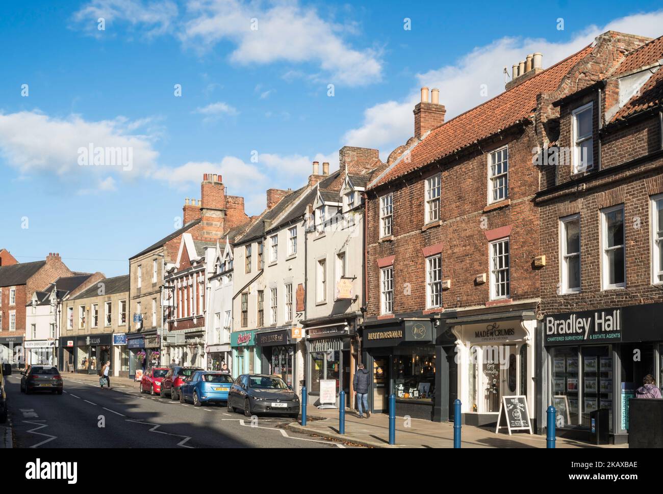 Newgate Street en el centro de Morpeth, Northumberland, Inglaterra, Reino Unido Foto de stock