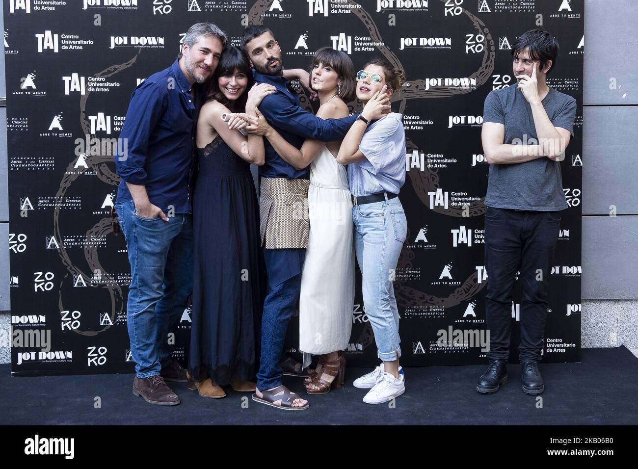 El actor Alberto Ammann, la actriz Marta Fernández, el actor Alex