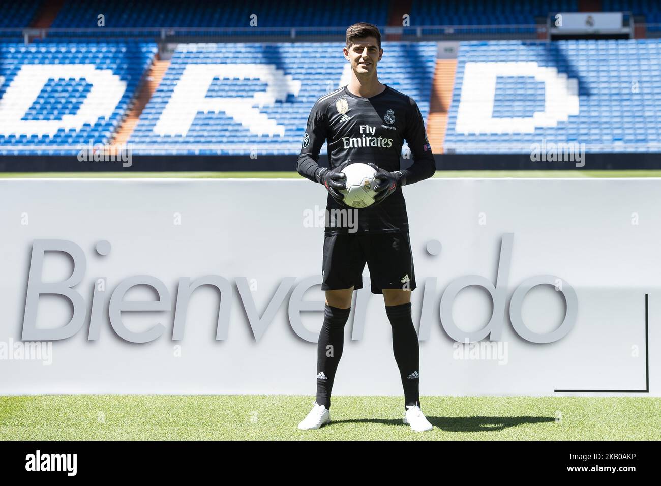 Thibaut Courtois llegó al Santiago Bernabéu como el nuevo portero del Real  Madrid ( FOTOS Y VIDEOS), DEPORTES